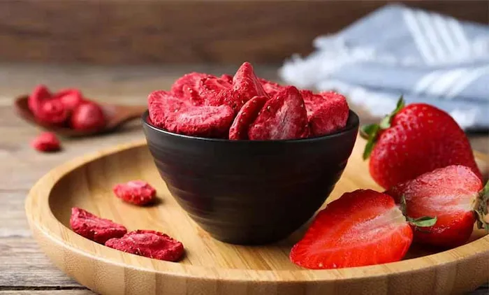 قیمت خرید توت فرنگی خشک شده + عکس